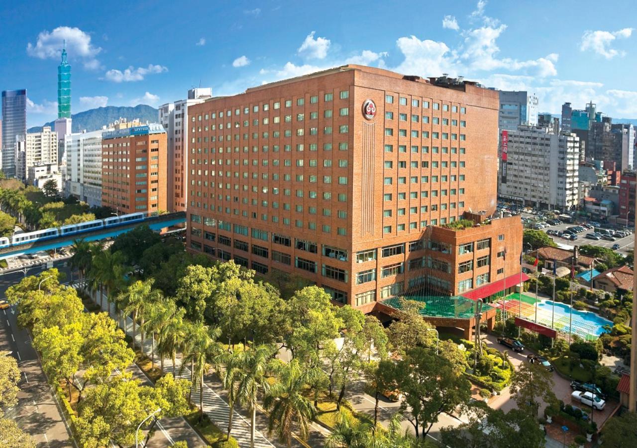 The Howard Plaza Hotel Тайпей Екстериор снимка The campus of National Yang-ming University