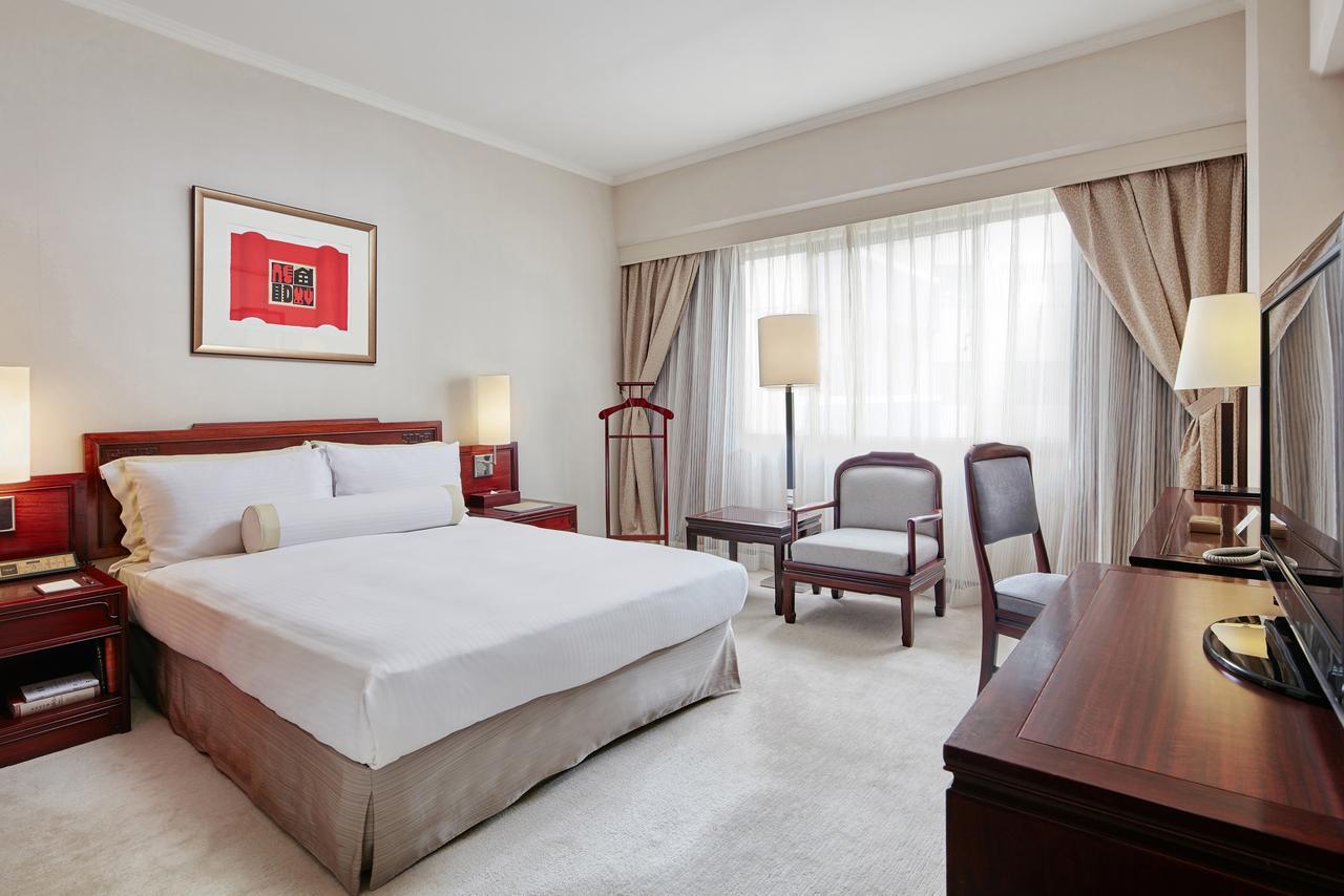 The Howard Plaza Hotel Тайпей Екстериор снимка A room at the hotel